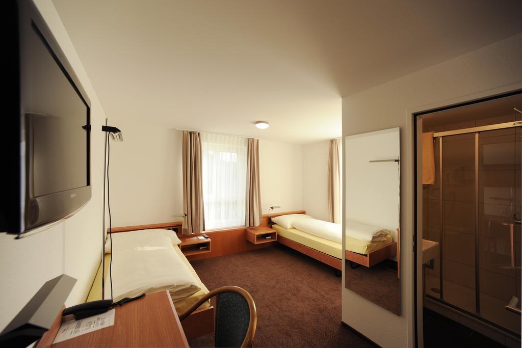 Hotel Freihof Swiss Lodge اونتراغري الغرفة الصورة